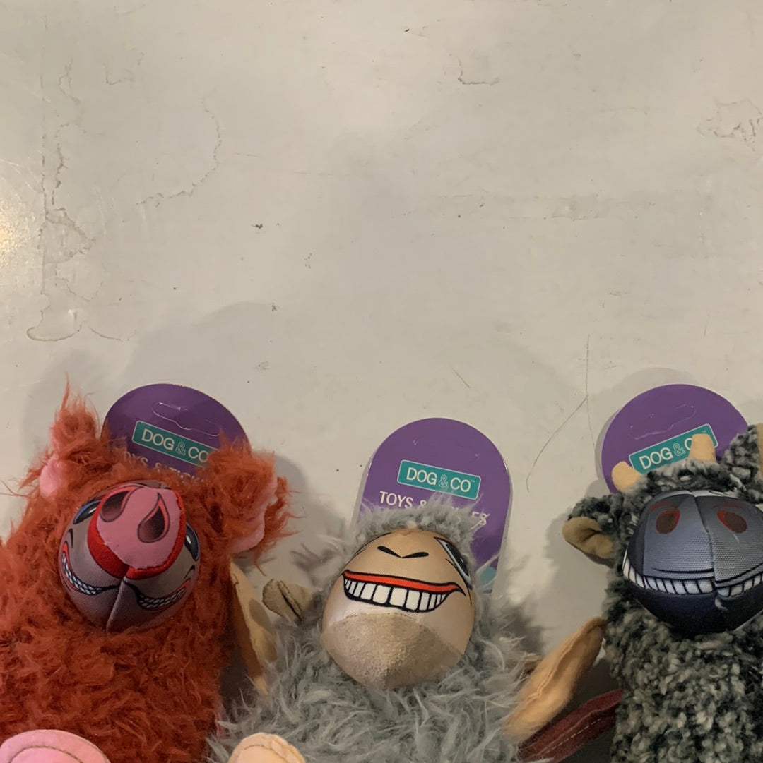 Dog & Co squeaky farm animal