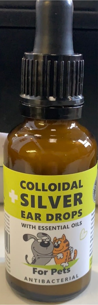 Colloidal silver eardrops with essential oils